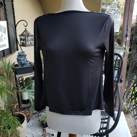 Back Out Stretch Top | Long Sleeve | M/L - Picture 2 of 4